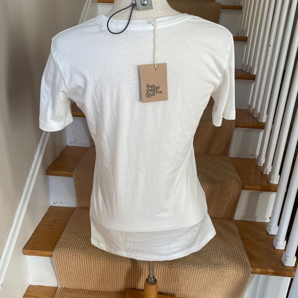 100% cotton t-shirt, medium - Picture 3 of 6